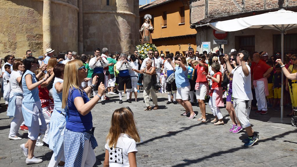 La emoción de salir con el Santo 2 10_2_SanLorenzo-RPardos