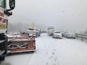 Unos 40 heridos en un accidente múltiple en la A-1 en Somosierra 2 02