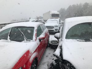 Unos 40 heridos en un accidente múltiple en la A-1 en Somosierra 3 03