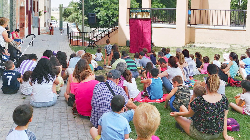 Bares que apuestan por la reutilización de vasos de plástico en fiestas 2 07 3 fiestas titeres parque reloj