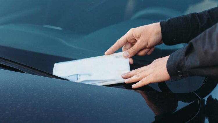 Multas de 400 euros por llevar en tu coche la bola del remolque 1 multa
