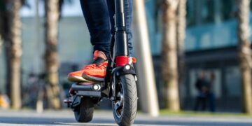 Cambios en la normativa de la DGT para los patinetes eléctricos: la lista de patinetes que ya están autorizados