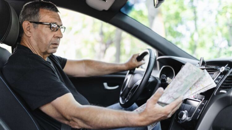 La edad límite a la que la DGT te puede retirar el carnet de conducir si no cumples estos requisitos 1 carnet de conducir