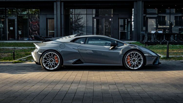 Los motivos de Lamborghini para atrasar su apuesta por el coche eléctrico hasta 2029 1 Los motivos de Lamborghini para atrasar su apuesta por el coche eléctrico hasta 2029