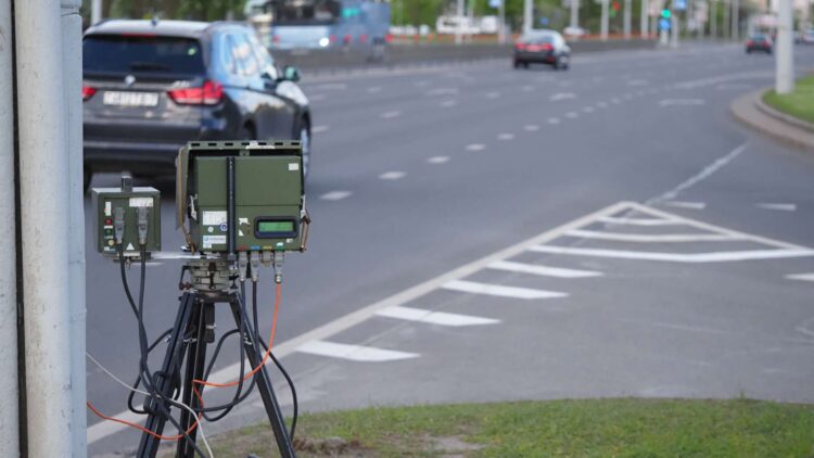 Si te ha multado un radar móvil aún podrías evitar pagar: la justicia las declara ilegales 1 Si te ha multado un radar móvil aún podrías evitar pagar: la justicia las declara ilegales