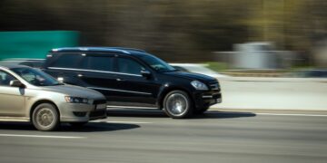 Evita ser sancionado: solo en estos casos podrás adelantar por la derecha