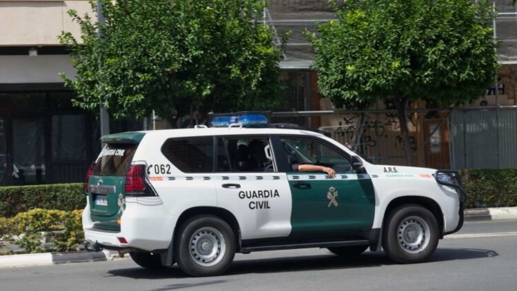 No llevar el carnet de conducir físico en el coche supone una infracción 1 carnet de conducir