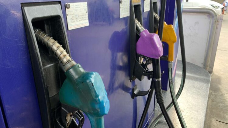 La verdad sobre los combustibles low cost sale a la luz: así afectan a tu vehículo 1 Combustible low cost