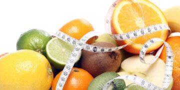 Pierde peso cenando estas 8 frutas: son las que más proteínas contienen