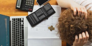 Evita el multazo de Hacienda: no hagas esto en tu cuenta bancaria