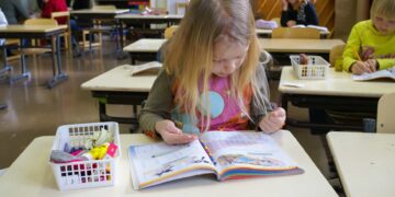 Una española se va a trabajar a Finlandia como profesora y alucina: “Te preparan para…”