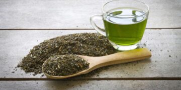 Adiós al café: bebe té verde durante 30 días y lograrás estos beneficios