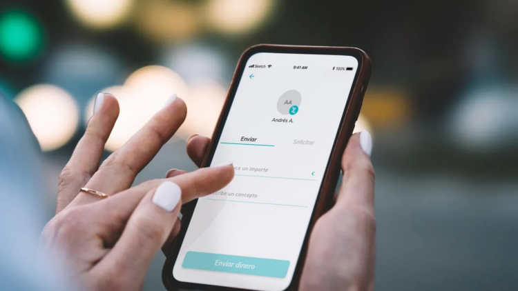 Cuidado con los conceptos que pones en Bizum: podrían bloquearte la cuenta para investigarlo