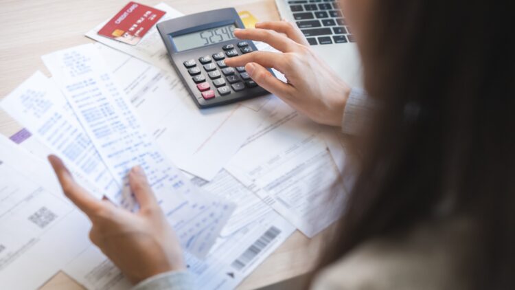 Las amas de casa recibirán 500 euros: cómo solicitar esta pensión y cuáles son sus requisitos 1 Así quedarán las hipotecas en 2025: lo confirma el Banco Central Europeo