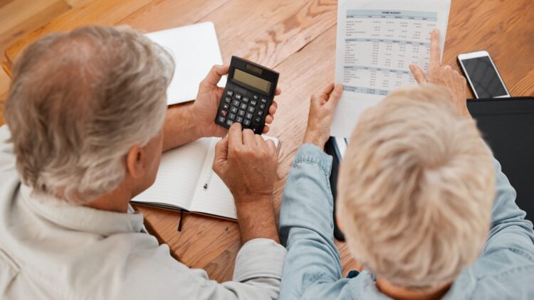 El Gobierno vuelve a cambiar la edad de jubilación para 2025 1 La edad de jubilación ha cambiado en 2025: el Gobierno la fija en estos años