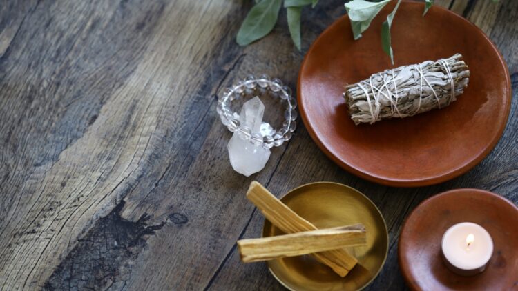 Estos 9 trucos te ayudarán a detectar “energía negativa” y eliminar malas vibras de tu hogar: el tercero es súper sencillo 1 Estos 9 trucos te ayudarán a detectar “energía negativa” y eliminar malas vibras de tu hogar: el tercero es súper sencillo.