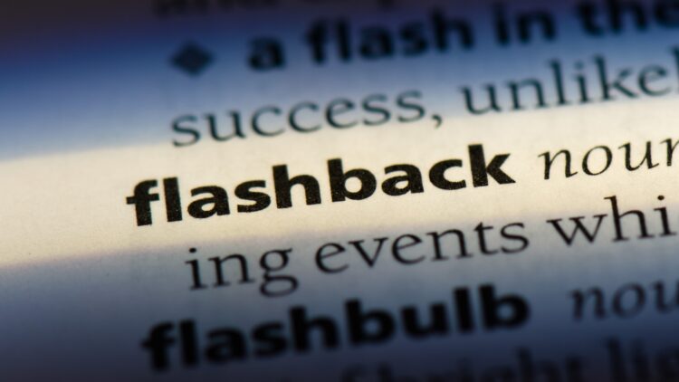 ¿Sabes cómo se dice en español "flashback"? Casi nadie lo sabe, pero hay una palabra en nuestro diccionario