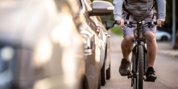 Confirmado por la DGT: cambio en la normativa de las bicicletas que afecta también al resto de los vehículos