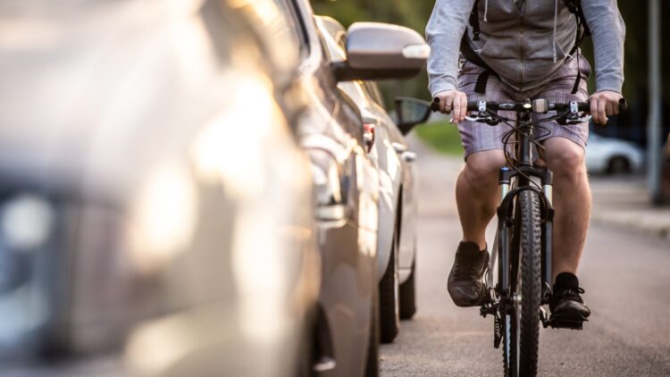 Confirmado por la DGT: cambio en la normativa de las bicicletas que afecta también al resto de los vehículos