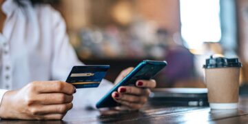 La Unión Europea se planta: así cambiarán los recargos por transferencias en todos los bancos