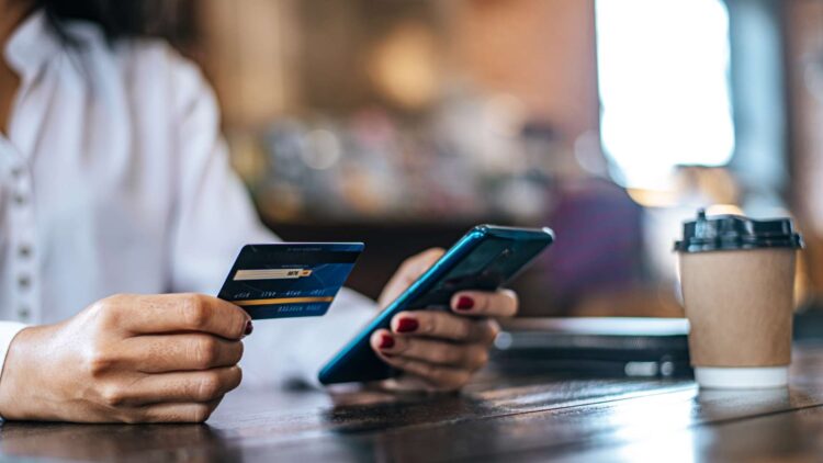 La Unión Europea se planta: eliminarán los recargos por transferencias en todos los bancos 1 La Unión Europea se planta: así cambiarán los recargos por transferencias en todos los bancos