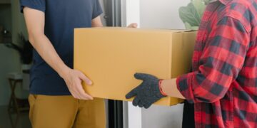 No aceptes ningún paquete que no hayas pedido o la estafa habrá comenzado