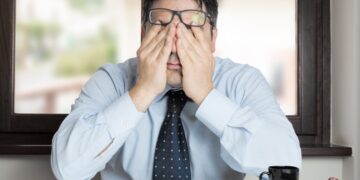 ¿Estás siempre cansado? Esta es la vitamina que le falta a tu cuerpo y así puedes incluirla en tu dieta