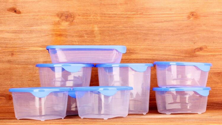 Los tuppers caducan: este es el número de veces que puedes utilizarlo antes de tirarlos según los expertos