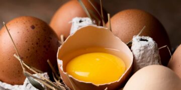 Comprueba si los huevos se han puesto malos con este sencillo truco