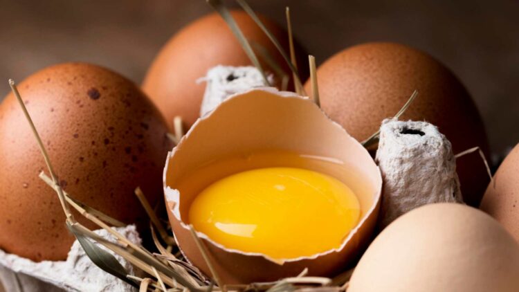 Comprueba si los huevos se han puesto malos con este sencillo truco