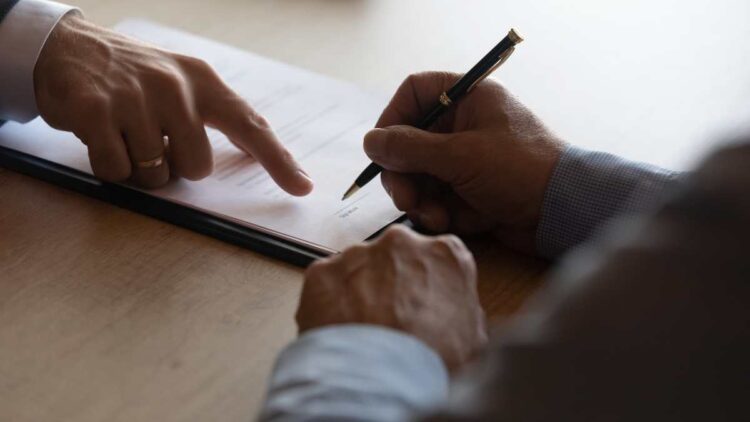 Se acaba el plazo: si estás jubilado tienes que entregar este documento antes de abril