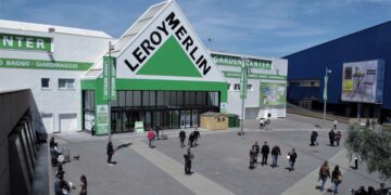 Adiós a las placas solares: con este kit de Leroy Merlín tendrás luz gratis en casa