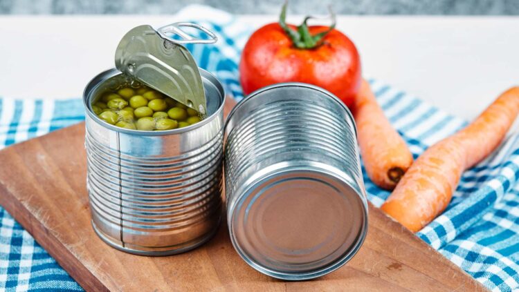 Estas son las latas de conserva que no debes consumir según los nutricionistas