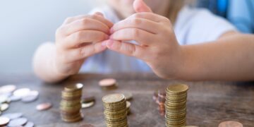 El regalazo de la Seguridad Social: 1000 euros a todos los padres que aparezcan en este listado