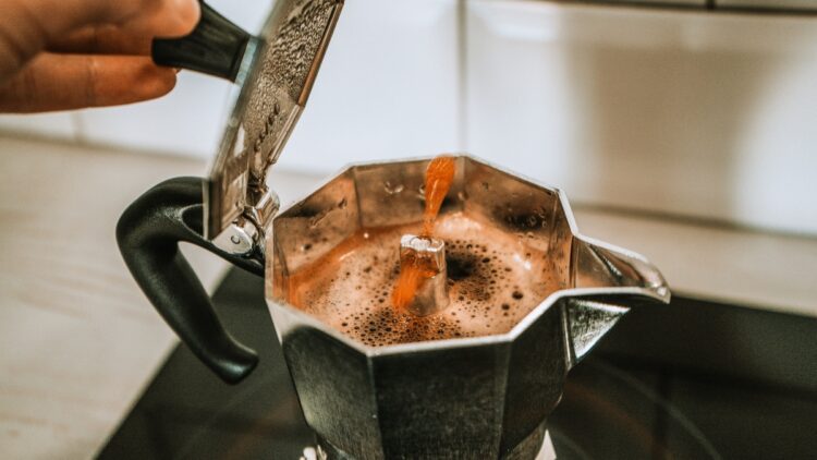 Los motivos para decir adiós a la cafetera italiana y empezar a tomar café de verdad 1 Los motivos para decir adiós a la cafetera italiana y empezar a tomar café de verdad