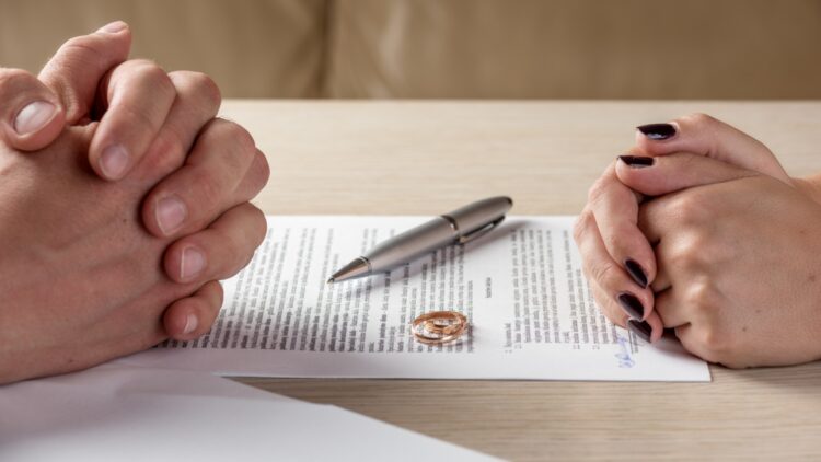 El divorcio gris: qué es y por qué esta nueva tendencia ha crecido tanto en los últimos años