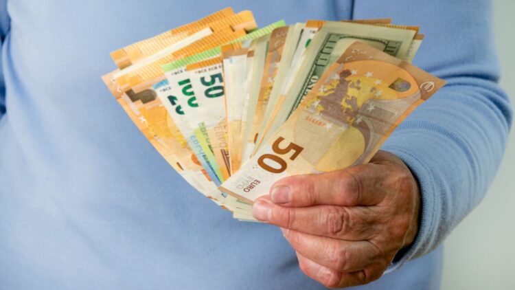 Si quieres una jubilación de 1.400 euros al mes deberás tener cotizado este número de años.