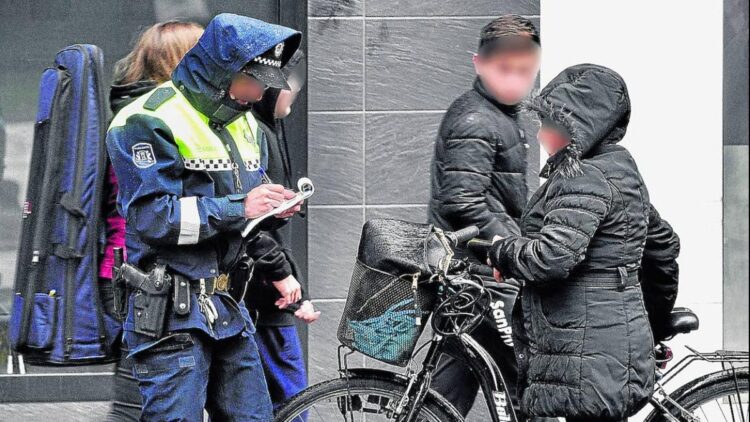 La DGT también te puede multar por ir en bicicleta: hasta 1.000 euros de sanción.