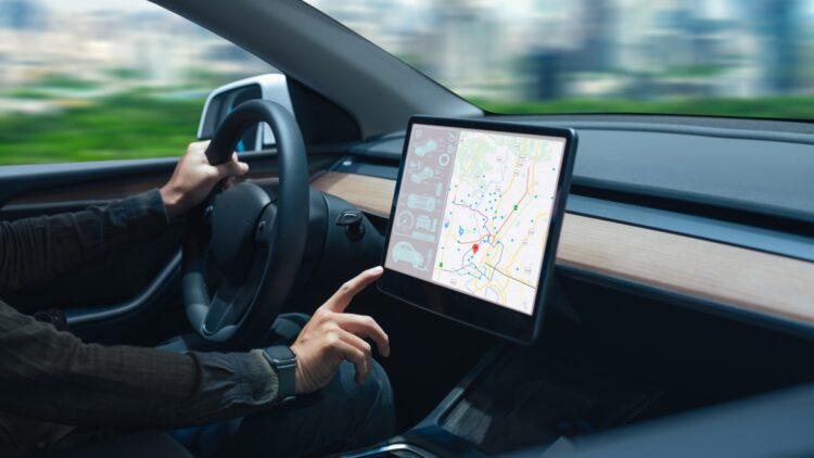 Las pantallas en los coches tienen los dias contados