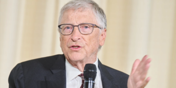 Ni enfermeros ni abogados: estas son las 3 profesiones con las que la IA no podrá según Bill Gates.