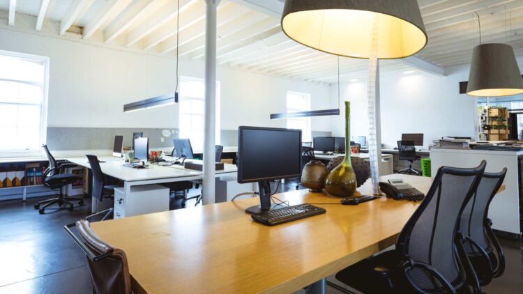 Estos son los permisos retribuidos que casi nadie sabe que puede pedir en el trabajo sin perder vacaciones 1 Estos son los permisos retribuidos que casi nadie sabe que puede pedir en el trabajo sin perder vacaciones