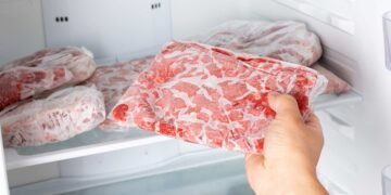 Este es el modo correcto de congelar la carne picada.