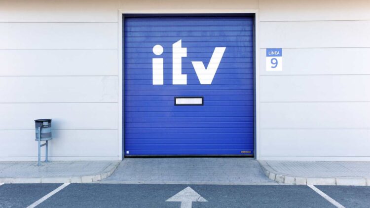 ITV y cita previa: qué ocurre si circulas con la ITV caducada, pero con cita