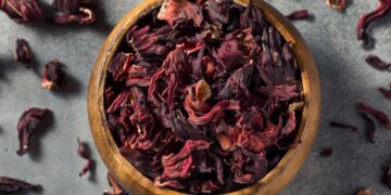 Desvelan el único té que desinflama la tripa.