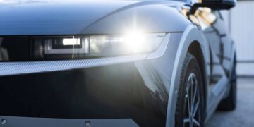 Adiós a usar los intermitentes de esta manera: nuevas multas anunciadas por la DGT