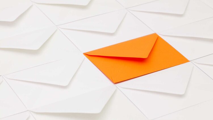 Sobre naranja en tu buzón: esto es lo que debes hacer de inmediato para evitar problemas