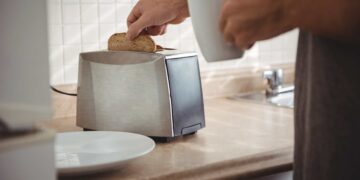 Si eres de los que tienen la tostadora en la encimera de la cocina, ten cuidado.