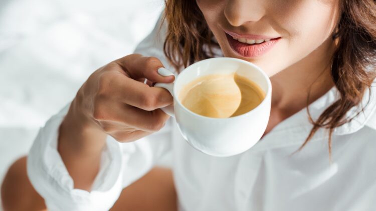 Esta nueva cafetera te ofrece unos resultados de cafetería de lujo en tu casa.