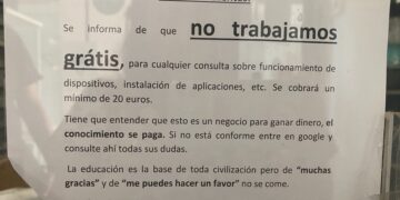 El enfado de un informático le hace colgar un cartel en su negocio y se vuelve viral.