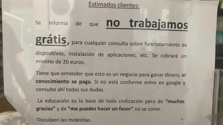 El enfado de un informático le hace colgar un cartel en su negocio y se vuelve viral.